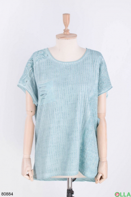 Women's T-shirt with a pocket