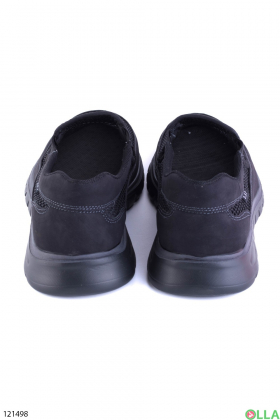 Men's black sneakers with mesh