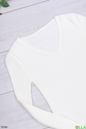Женский белый трикотажный свитер