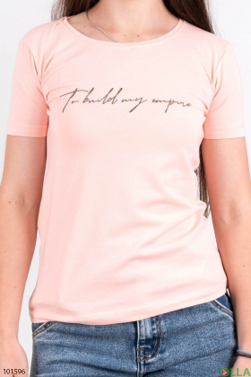 Женская светло-розовая футболка с надписью
