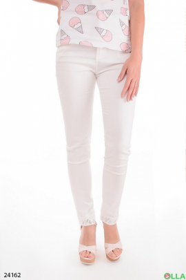 Жіночі брюки білого кольору