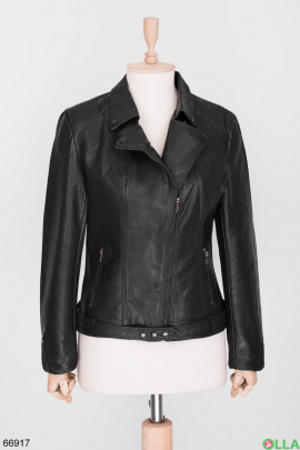 Женская черная куртка из экокожи