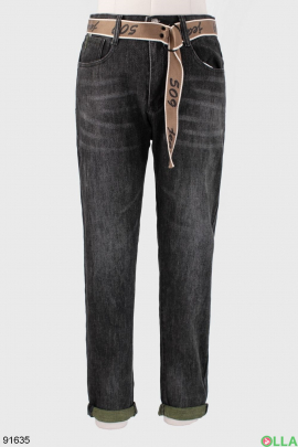 Men's dark gray jeans with a belt