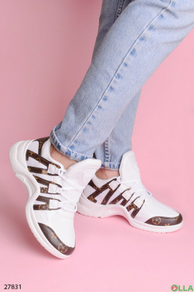 White sneakers with brown inserts