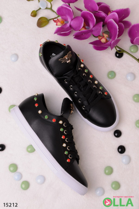 Women's sneakers with colored studs