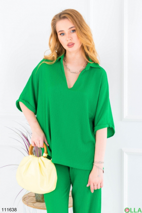 Жіночий зелений комплект з футболки та брюк