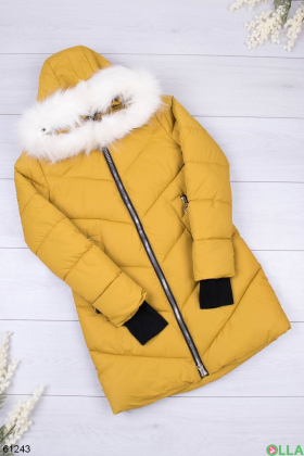 Женская темно-желтая зимняя куртка