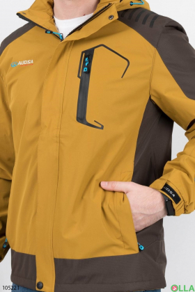 Мужская желтая куртка с коричневыми вставками