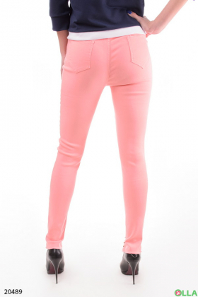 Женские брюки нежно-розового цвета