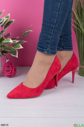 Женские красные туфли с острым носком