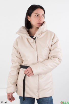 Жіноча світло-бежева куртка з еко-шкіри