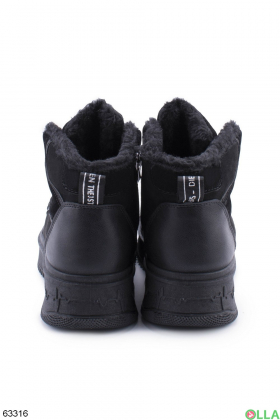 Жіночі зимові чорні кросівки