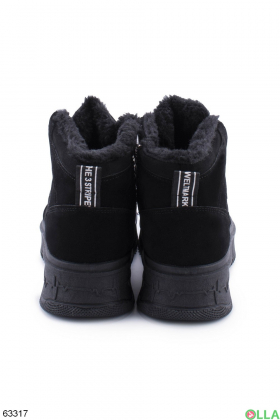Женские зимние черные кроссовки