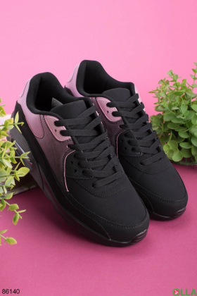 Женские черно-розовые кроссовки на шнуровке