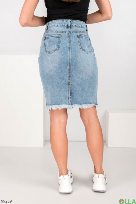 Женская джинсовая юбка с потертостями