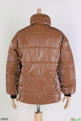 Жіноча коричнева куртка