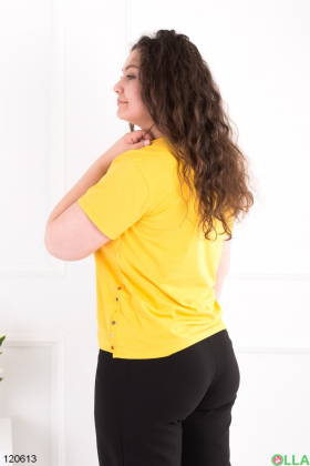 Женская желтая футболка батал с принтом