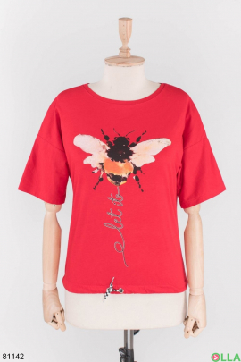 Women's red t-shirt with a pattern