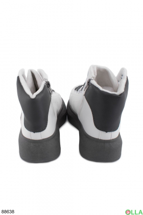 Women's gray and white low heels