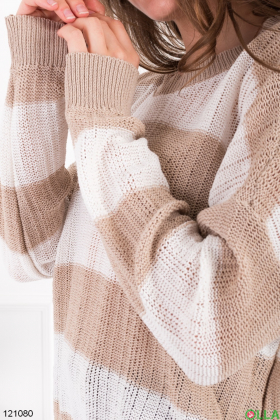Жіночий біло-бежевий светр у смужку