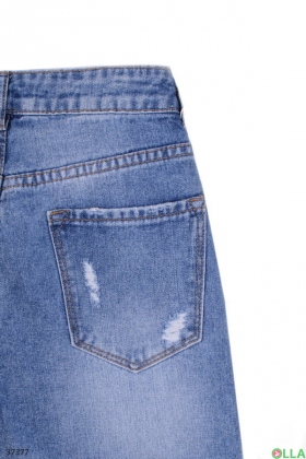 Женские джинсы с порезами