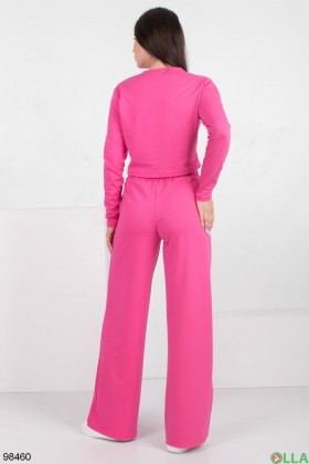 Жіночий рожевий спортивний костюм