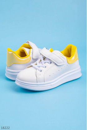 Білі кросівки для дівчаток