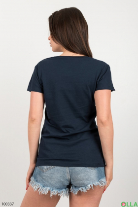 Жіноча темно-синя футболка з написом