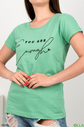 Женская зеленая футболка с надписью