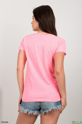 Жіноча малинова футболка з написом