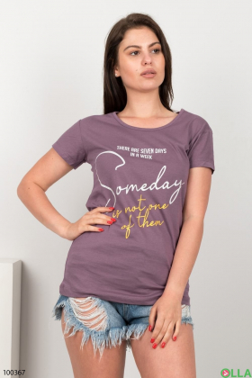 Жіноча фіолетова футболка з написом