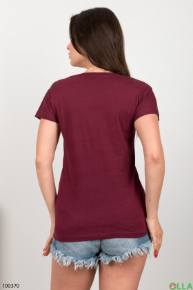 Жіноча бордова футболка з написом
