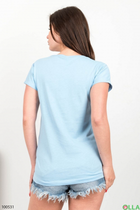 Жіноча світло-блакитна футболка з написом