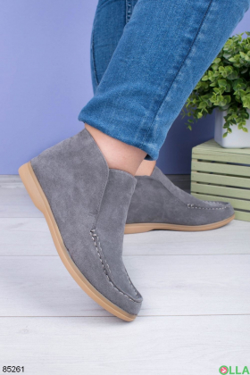 Women's slip-on boots