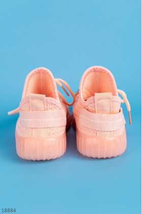 Розовые кроссовки для девочек