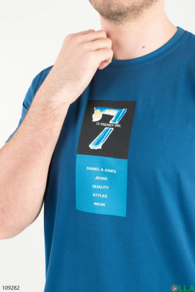 Мужская темно-синяя футболка с принтом