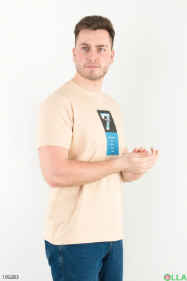 Мужская светло-бежевая футболка с принтом
