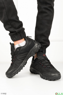 Чоловічі чорні кросівки на шнурівці