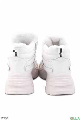 Жіночі зимові білі кросівки