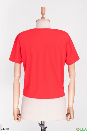 Женская красная футболка с рисунком