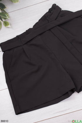Женские черные шорты
