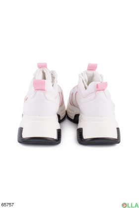 Жіночі світло-рожеві кросівки на шнуровці