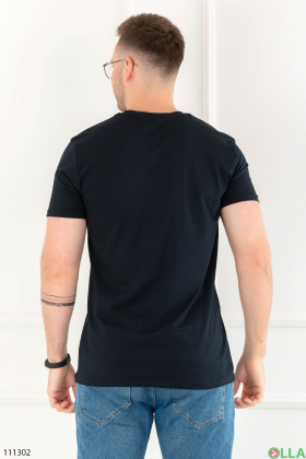 Мужская черная футболка с принтом