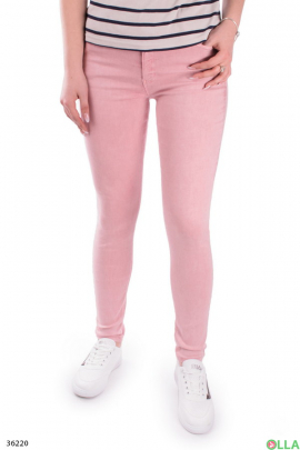 Жіночі джинси рожевого кольору