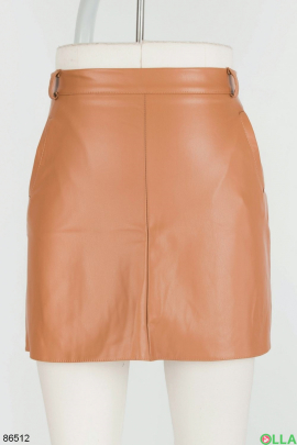 Женская коричневая юбка из эко-кожи