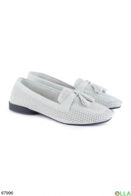 Perforated women's shoes