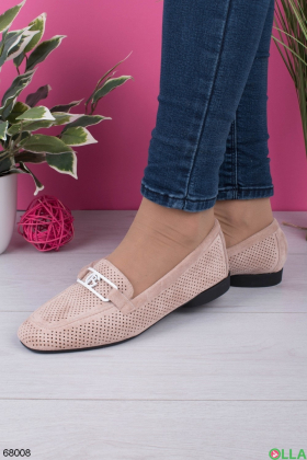Women's beige shoes with perforations
