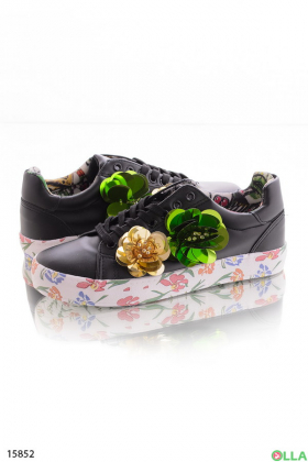 Женские кроссовки с цветами из пайеток