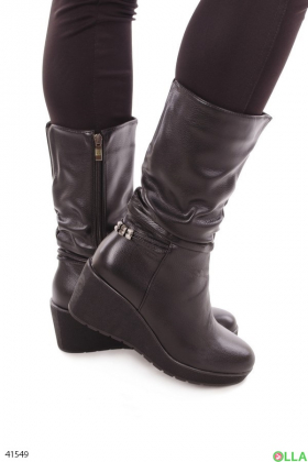 Women's wedge boots