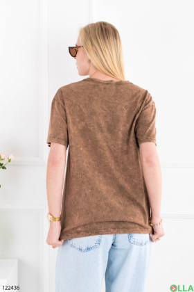 Женская коричневая футболка оверсайз с надписью